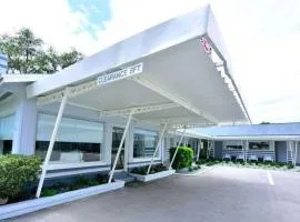 Sun Plaza Motel