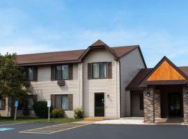 Magnuson Hotel Country Inn، فندق بالقرب من منطقة التزلج ال كال ركريياشن، Ishpeming