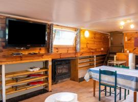 Idyllic Lakeside Cottage, barco em Florennes