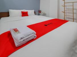 RedDoorz Plus @ Batutulis Bogor, hotel en Bogor Selatan, Bogor