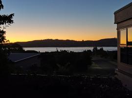 Lake Taupo Holiday Home, hotel em Taupo