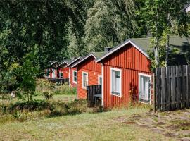 Holiday House with beautiful scenery near Göta Kanal，Undenäs的度假住所