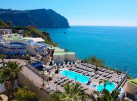 Casthotels Baia delle Sirene, hotel v Ischii