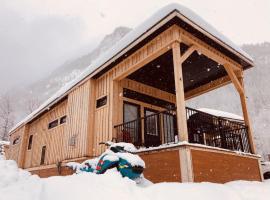 Boulder Mountain Resort, hotell i Revelstoke