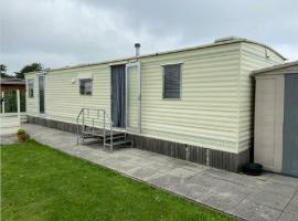 Inviting Mobile Home in Auw near Lake, City Centre, hotel with parking in Auw