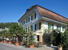 Romantik Hotel de L'Ours, hotel a Sugiez