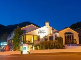 Hurley's of Queenstown、クイーンズタウンのモーテル