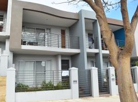 North Coogee Beach House โรงแรมในฟรีแมนเทิล