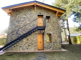 Casa MARAVILLA 8 pax. Deporte y relax exclusivo!, hotel perto de Eslalom la Pleta, La Molina