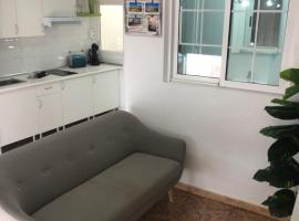 Apartamentos Elena, viešbutis mieste Lacharesas