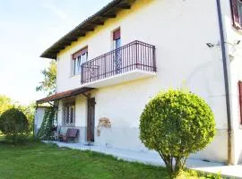 Studio in Astigiana Hills with Wine & Views