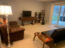 Comfortable Private Apartment, hotel v mestu Wadsworth
