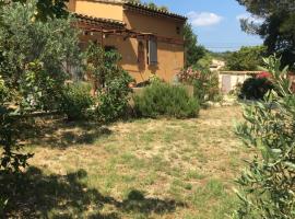 Maison de famille au coeur du Luberon, Hotel in Mérindol