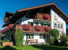 Gästehaus Haller, hotel i Krün