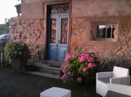 Gîte Le Marronnier, hotel i Ganac