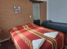 Las Pircas alquiler temporario habitaciones y cabañas ลอดจ์ในกาฟายาเต