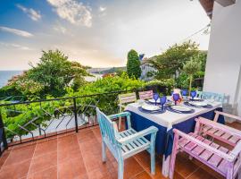 Casa de la Mare - Albena, hotel a Albena