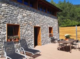 CASA RURAL AINGERU NATURALEZA Y MONTAÑA, hotel cerca de Santuario de Aranzazu, Oñate