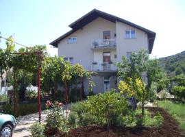 Apartment Dalmatien, hotel with parking in Raslina