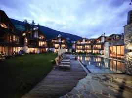 Post Alpina - Family Mountain Chalets, spa hotel in San Candido