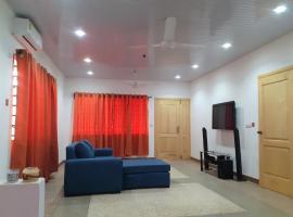 Lovely 3-bedroom vacation home in Kumasi、クマシのホテル