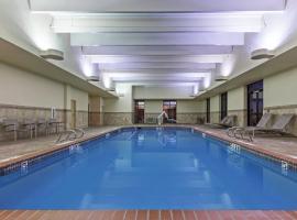 Holiday Inn Springdale-Fayetteville Area, an IHG Hotel, hotel cerca de Shiloh Museum of Ozark History, Springdale