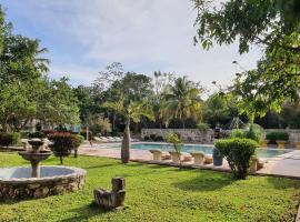 Hotel Puerta Chichen, hotel v mestu Chichén-Itzá