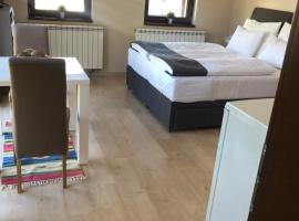 DŮM POD RADNICÍ studia, hotel v Žamberku