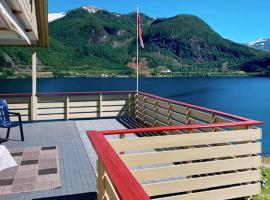 Holiday home Austefjorden, hotel en Austefjorden