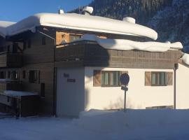 Haus Gertrud, hotell i Sankt Anton am Arlberg