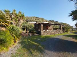 Agricola Pineda, villa in Pantelleria