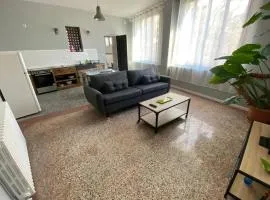 Appartement indépendant dans maison de village