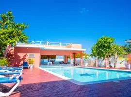 Shields Negril Villas