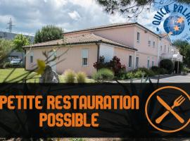 Quick Palace Lyon Saint-Priest, hotel near Bron Airport - LYN, Saint-Priest