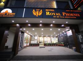 Hotel Royal Phoenix, hotel near Agra Fort Train Station, Agra