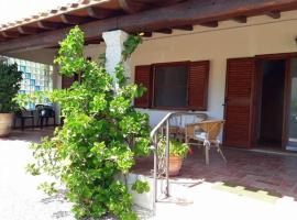 Angolo relax a due passi dal mare, holiday home in Lotzorai