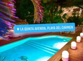 Tropical casa blanca, hotel in Playa del Carmen