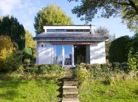 Holiday Home in Gemmenich with Forest Views, casa de temporada em Ten Eiken