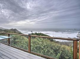 Serenity By The Sea - Chic Oceanfront Home with Deck, semesterboende i Brookings