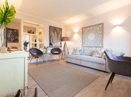 BEACHOME4U3, apartment in Carcavelos