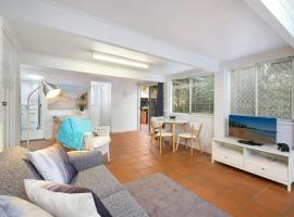 Comfy Studio with Idyllic Yard in Great Location, hotell i Terrigal