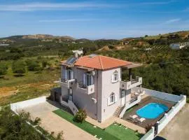 Villa Kounoupas, comfy villa with swimming pool up to 8 guests!