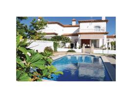 PRECIOSA CASA CON PISCINA AL LADO DE LA PLAYA
