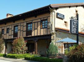 La Casona de Revolgo – hotel w mieście Santillana del Mar