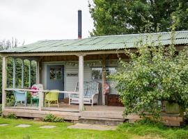 The HoneyPot, cabana o cottage a Petham