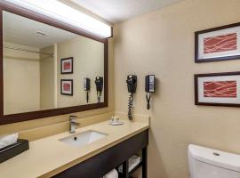 Viesnīca Comfort Inn & Suites near Six Flags pilsētā Litiaspringsa