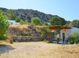 Ralaki Cottage, hotel cerca de Gerontas Beach, Ralaki