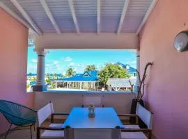Stunning New apartment with view of Orient Bay
