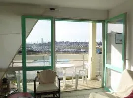 REF 104 Appartement T3 pour cinq personnes résidence avec piscine Port Crouesty ARZON