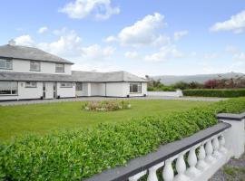 Mountain View Holiday Home, cabaña o casa de campo en Louisburgh